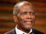 Sidney-Poitier-Aktor-Kulit-Hitam-Pertama-Peraih-Piala-Oscar-Meninggal-di-Usia-94-Tahun.jpg