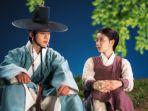 Simak-4-Aksi-Heroik-Cheon-Gi-saat-Melindungi-Ha-Ram-di-Drama-Korea-Lovers-of-the-Red-Sky.jpg