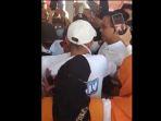 Sosok-Pria-Berbaju-Putih-yang-Diduga-Tampar-Anies-Baswedan-saat-Kampanye-di-Pontianak.jpg