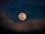 Stockphoto-via-Kompascom-Ilustrasi-Ilustrasi-supermoon.jpg
