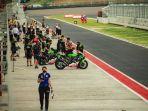 Suasana-paddock-WSBK-Mandalika-saat-free-practice-FP-2-di-Sirkuit-Mandalika.jpg