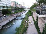 Sungai-Cheonggyecheon.jpg