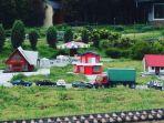 Taman-Miniatur-Kereta-Api-di-Lembang.jpg