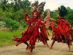 Tari-Kawasaran-atau-tarian-perang-khas-Suku-Minahasa.jpg