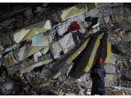 Tim-SAR-mencari-korban-gempa.jpg