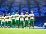 Timnas-Indonesia-menyanyikan-lagu-kebangsaan-1.jpg