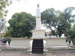 Tugu-Lilin-Surakarta.jpg