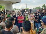 Unjuk-rasa-warga-Tuban-kepada-Pertamina-terkait-janji-yang-tidak-ditepati.jpg