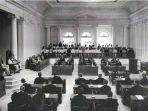 Volksraad-Dewan-Rakyat-Hindia-Belanda.jpg