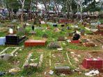 acara-dangdut-di-kuburan.jpg
