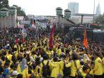 aksi-mahasiswa-di-depan-gedung-dprmpr-2392019-2.jpg