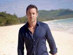 alex-oloughlin-1.jpg