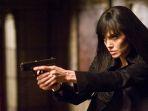 angelina-jolie-dalam-salt-2.jpg