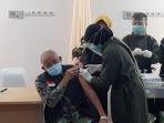 bupati-sleman-disuntik-vaksin-covid-19.jpg