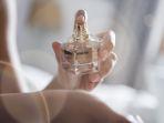 cara-pakai-parfum.jpg
