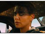 charlize-theron-dalam-trailer-film-mad-max-fury-road-2015.jpg