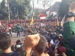demo-bandung-ricuh.jpg