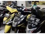 deretan-motor-matic-di-showroom.jpg