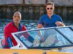 dwayne-johnson-and-zac-efron-in-baywatch-2017.jpg