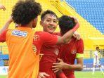 emain-timnas-u-18-indonesia-merayakan-kemenangan.jpg