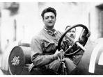 enzo-ferrari-pendiri-scuderia-ferrari.jpg