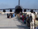 evakuasi-warga-Afghanistan-24-agustus-2021-di-Bandara-Internasional-Hamid-Karzai-HKIA.jpg