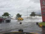 gelombang-tinggi-melanda-kota-manado-4.jpg