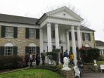 graceland-mansion-rumah-mendiang-elvis-presley.jpg