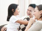 ilustrasi-anak-bersama-orangtua.jpg