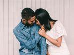ilustrasi-pasangan-bermesraan-23.jpg