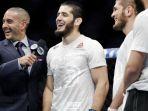 islam-makhachev-dan-khabib-nurmagomedov.jpg