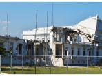 istana-kepresidenan-haiti.jpg