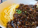 Jajangmyeon (Mie Khas Korea)