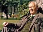 jrr-tolkien.jpg