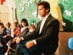kindergarten-cop-master.jpg