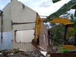 kondisi-rumah-pasangan-ss-dan-se-warga-desa-tasikmadu-7e7wey.jpg