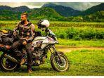 luke-phillips-solo-touring-dari-inggris-ke-indonesia.jpg