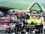 mahasiswa-menduduki-gedung-mprdpr-1998.jpg