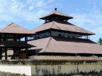 masjid-tuha-indrapuri-aceh.jpg