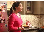 melissa-fumero-dalam-brooklyn-nine-nine-2013.jpg