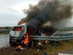 mobil-terbakar-di-tol-solo-sragen.jpg