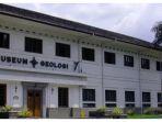 museum-geologi.jpg