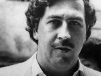 pablo-emilio-escobar-gaviria-seorang-gembong-kokain-terbesar-di-seluruh-dunia-asal-kolombia.jpg