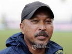 pelatih-timnas-u-16-indonesia-fakhri-husaini.jpg