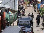 penggeledahan-rumah-lukman-pelaku-pengeboman-di-makassar-2.jpg
