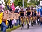 penyebab-tabrakan-beruntun-pebalap-Tour-de-France-2021.jpg