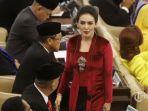politisi-rieke-diah-pitaloka-saat-menghadiri-acara-pelantikan-anggota-dprdpd-dan-mpr-ri.jpg