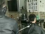 potong-rambut-jarak-jauh-penata-rambut-di-china-virus-corona-78.jpg