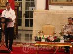 presiden-joko-widodo-kiri-didampingi-wakil-presiden-jusuf-kalla-kanan.jpg