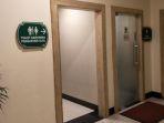 puri-indah-mall-memisahkan-toilet.jpg